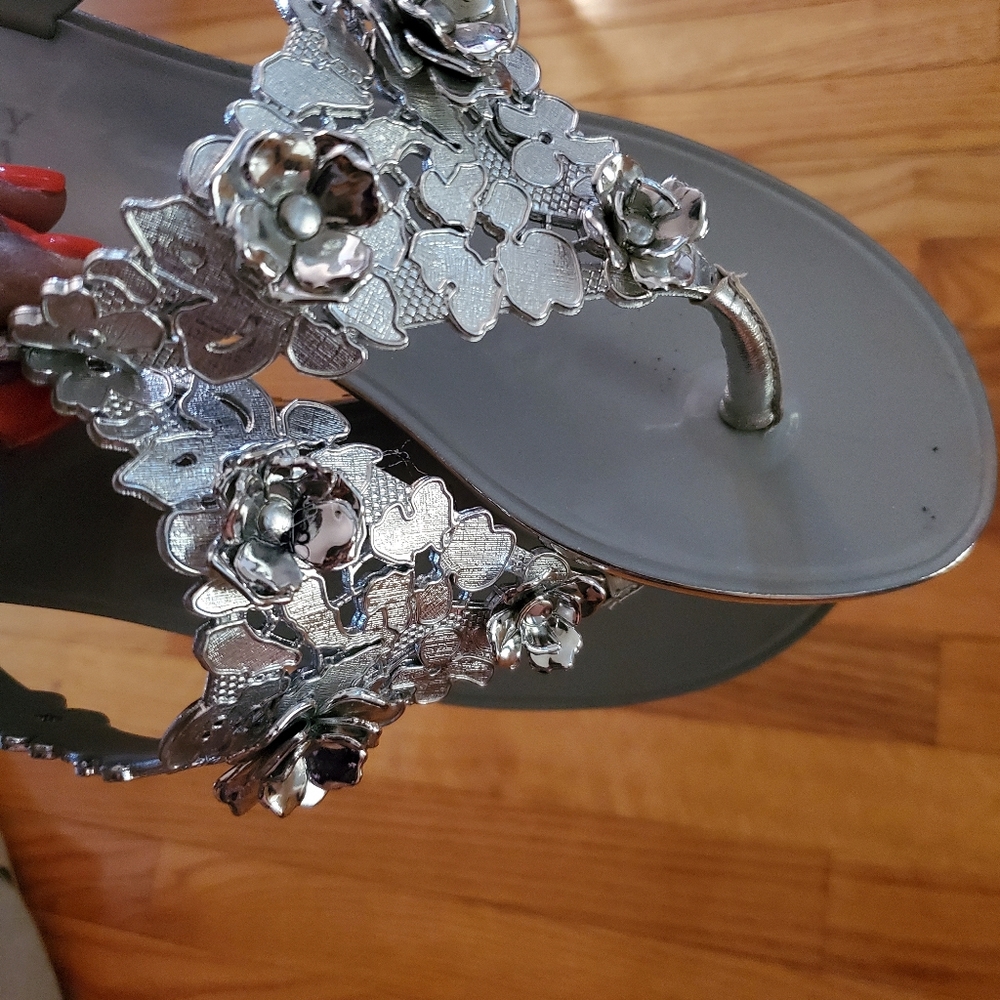 Bagley Mischka Jelly Sandals - Picture 2 of 7
